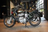 royal-enfield-bullet-green-mau-xanh-1.